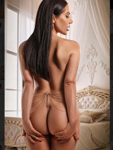 Нелли Пирамида